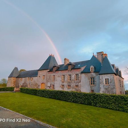 Hotel Domaine Du Manoir De Vains Exterior foto